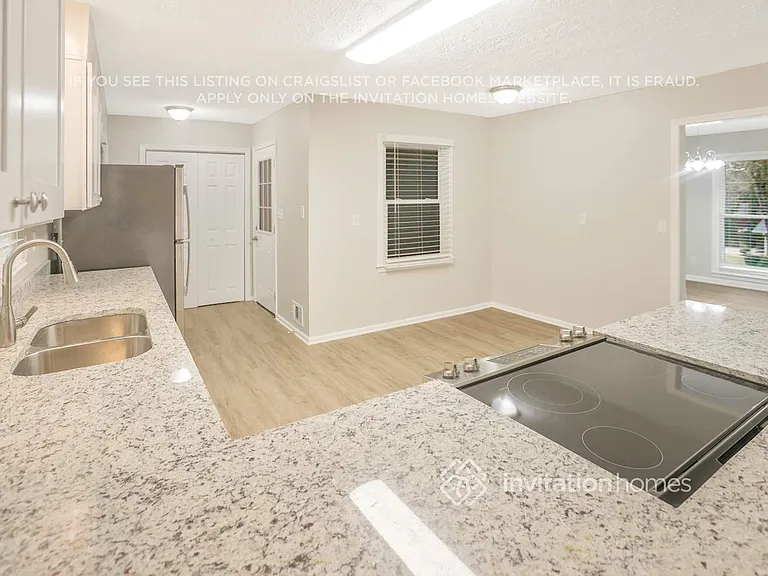 3570 Greentree Farms Dr — Photo 9