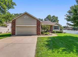 509 Conestoga Rd, Maize, KS 67101