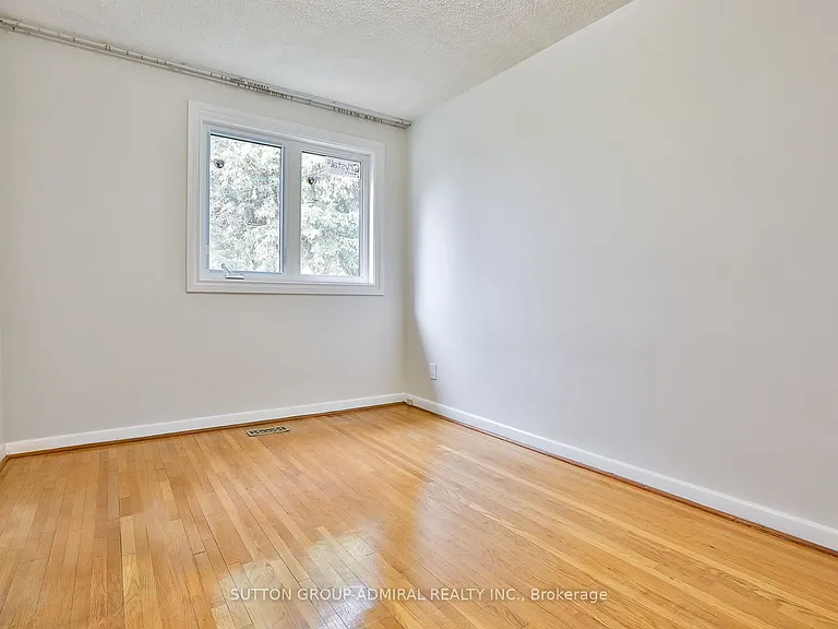 264 McConvey Dr — Photo 11