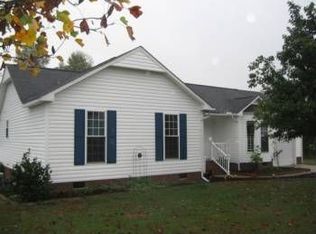 2002 Woodstone Dr, Clayton, NC 27527