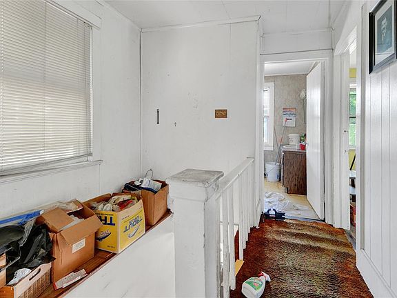 4th image of 126 Croton Avenue