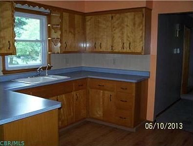 3rd image of 1406 Rainbow Dr NE