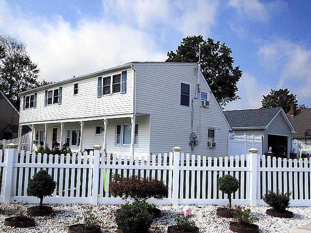 2nd image of 132 Stonecutter Rd