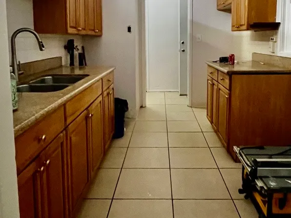 1958 Parkside Dr, Elizabeth, PA 15037