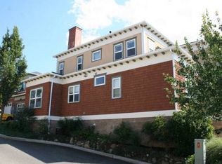 919 Plum Ridge Dr, Ashland, OR 97520