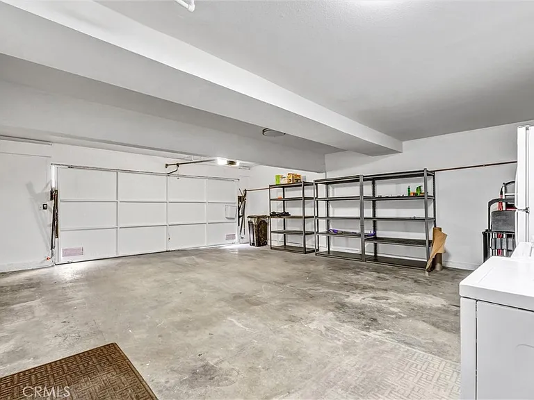 18415 Collins St #I — Photo 19