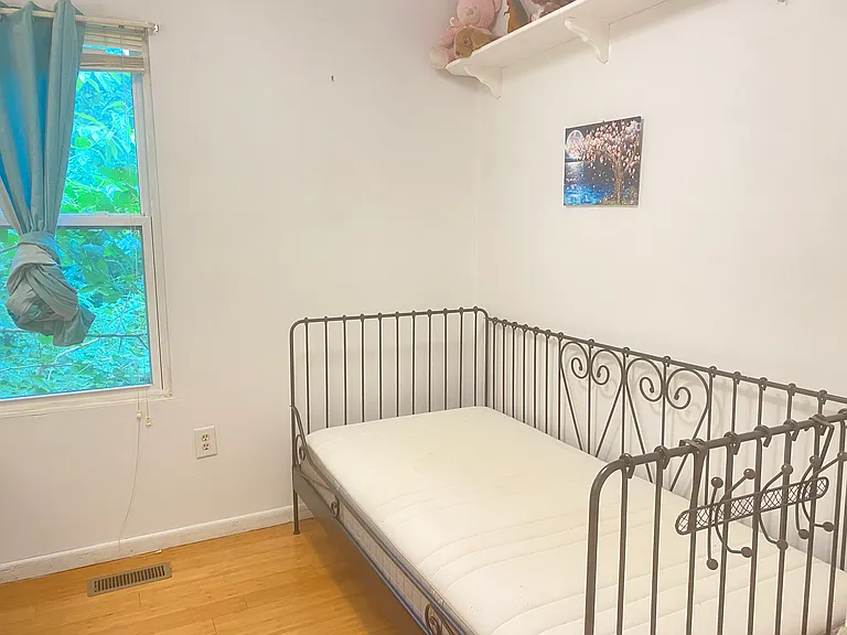 29XX Schoolhouse Cir — Photo 2
