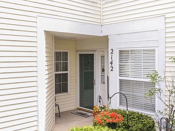2nd image of 2142 Orchard Ln