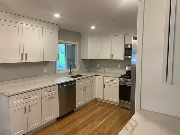 2nd image of 38 Gorwin Dr