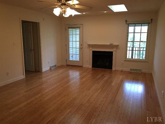 4th image of 1225 Valley Vista Ln