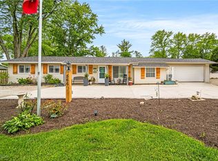 566 Sherwood Dr, Aurora, OH 44202