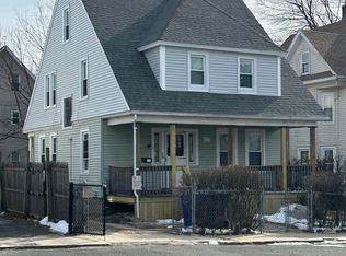 26 Greenacre Sq, Springfield, MA 01105