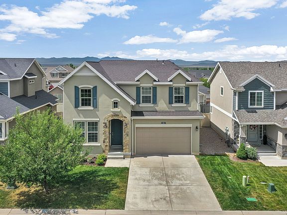 2nd image of 892 S Honeysuckle Way