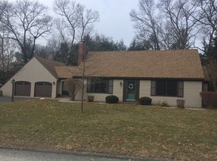 5 Emmett Ln, Cumberland, RI 02864