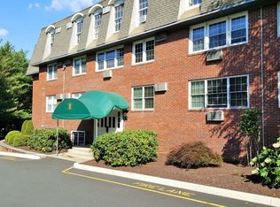 34A Padanaram Rd #319, Danbury, CT 06811