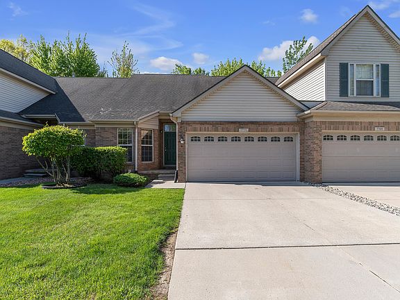 3rd image of 7757 Mitchell Dr #122