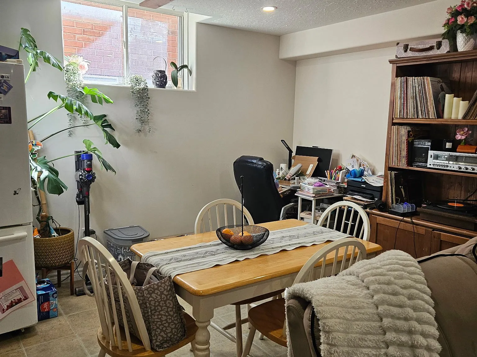3 bed, $2,390 — Photo 3