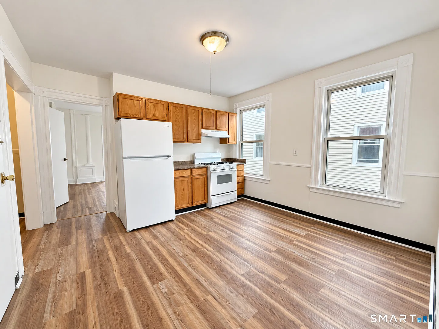 2 bed, 1.0 bath, 4286 sqft, $1,600 — Photo 4