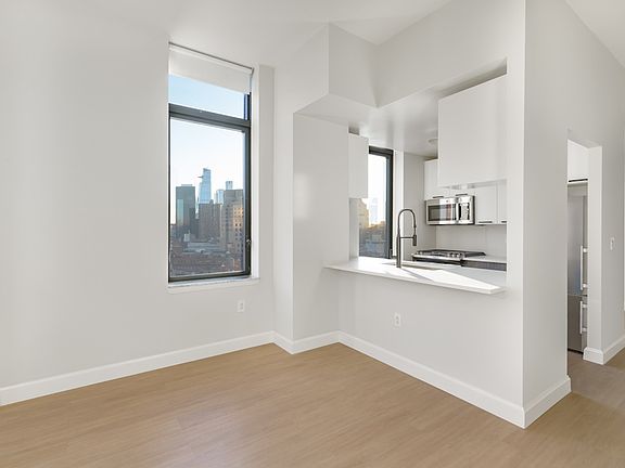3rd image of 400 W 55th St APT 11B