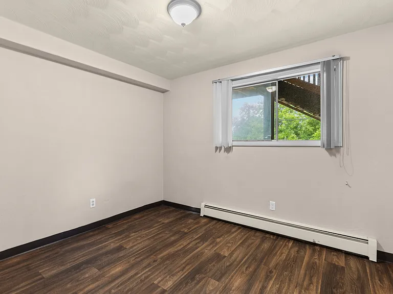 3334 Pleasant Grove Rd — Photo 20