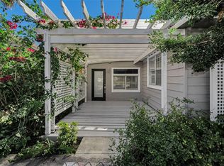 1122 E Oakwood St, Tarpon Springs, FL 34689