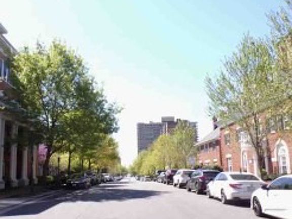 Exterior Neighborhood (street photo)