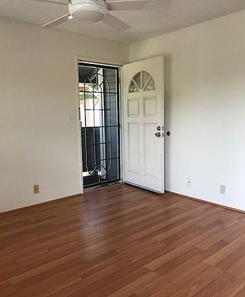 2nd image of 403 Mananai Pl #41U