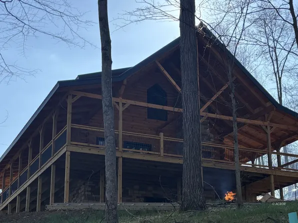 40001 Dawley New Pittsburg Rd, Logan, OH 43138