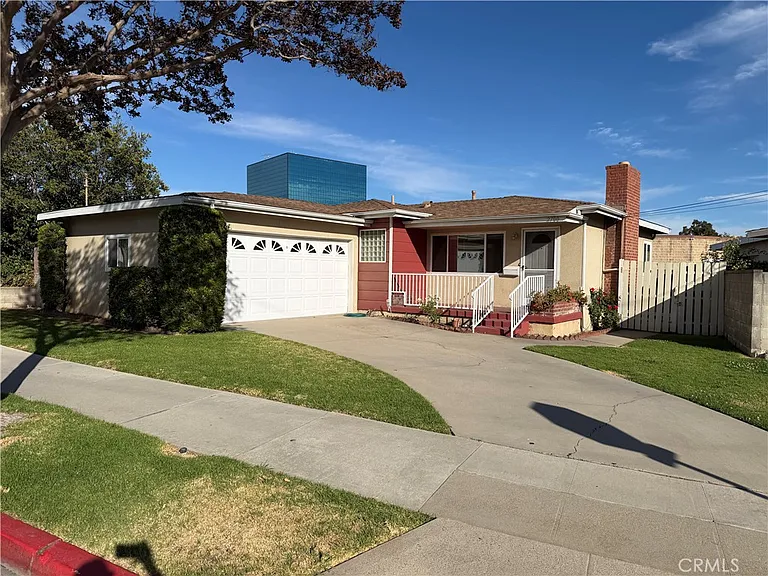 2700 Concord Ave — Photo 2