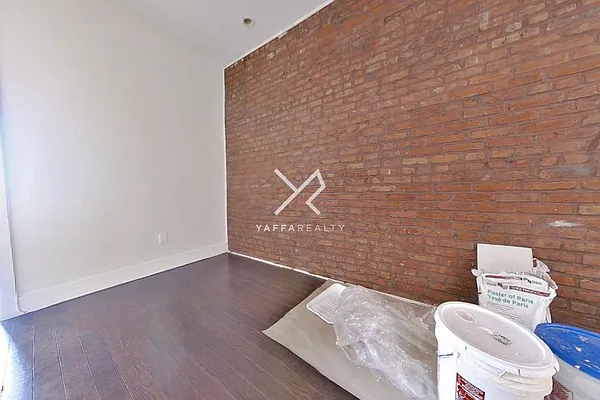 Rented by Yaffa Realty LLC | media 11