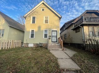 5226 N 38th St, Milwaukee, WI 53209
