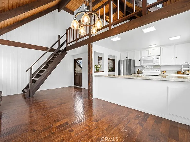 329 Aster St — Photo 7