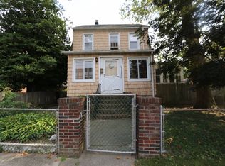 62 Roosevelt Ave, Valley Stream, NY 11581