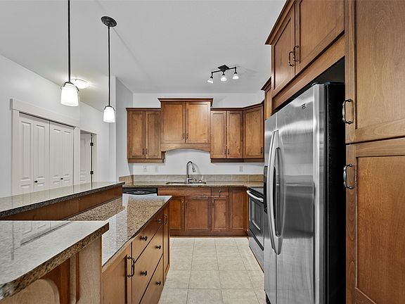 3rd image of 795 McGill Rd #204