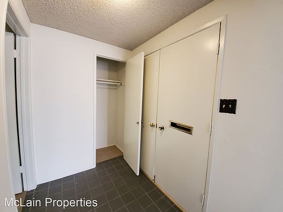 3rd image of 1890 Fairway Park Unit A