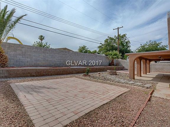 4th image of 3237 Greenbriar Dr