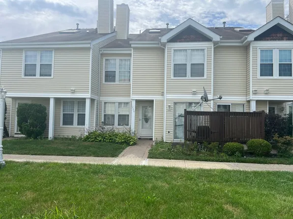 1206 Whispering Hls Unit 151, Chester, NY 10918