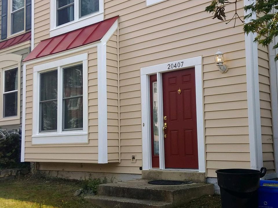 20407 Sunbright Lane, Germantown MD 20874 (front yard and front door)