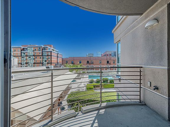 5th image of 229 Brannan St Unit 4E