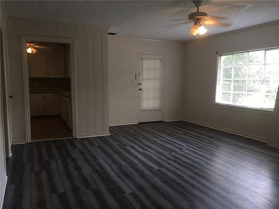 5th image of 2864 Thornhill Dr