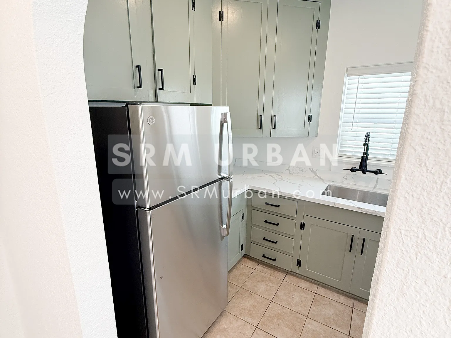 2 bed, 750 sqft, $2,585 — Photo 3