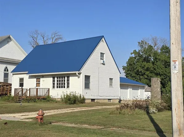 207 1st St N, Hazleton, IA 50641