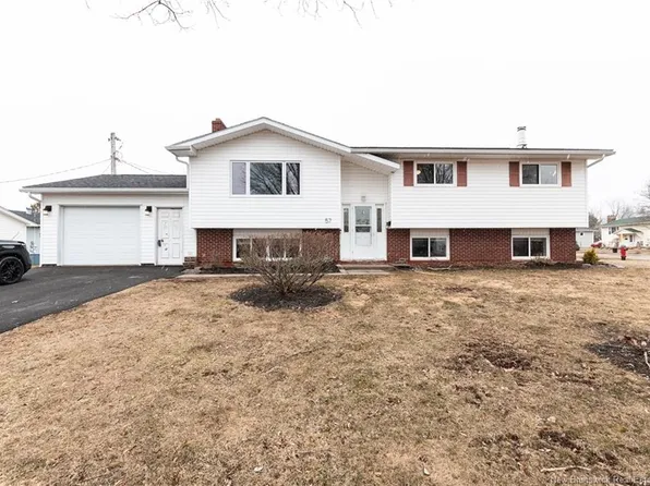 57 Warren Ave, Riverview, NB E1B 3R8