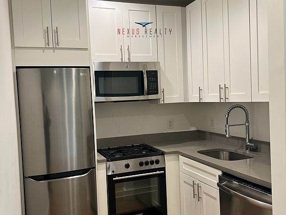 3rd image of 4511 Broadway #2B