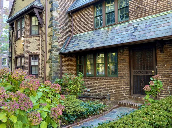 111-03 76th Avenue image 3 of 12