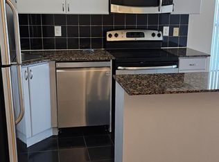 225 Webb Dr #1608, Mississauga, ON L5B 4P2