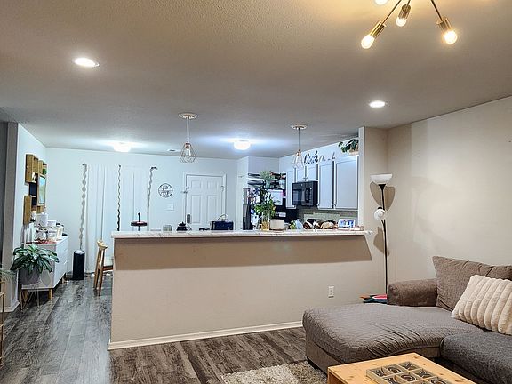4th image of 2412 Windy Ln