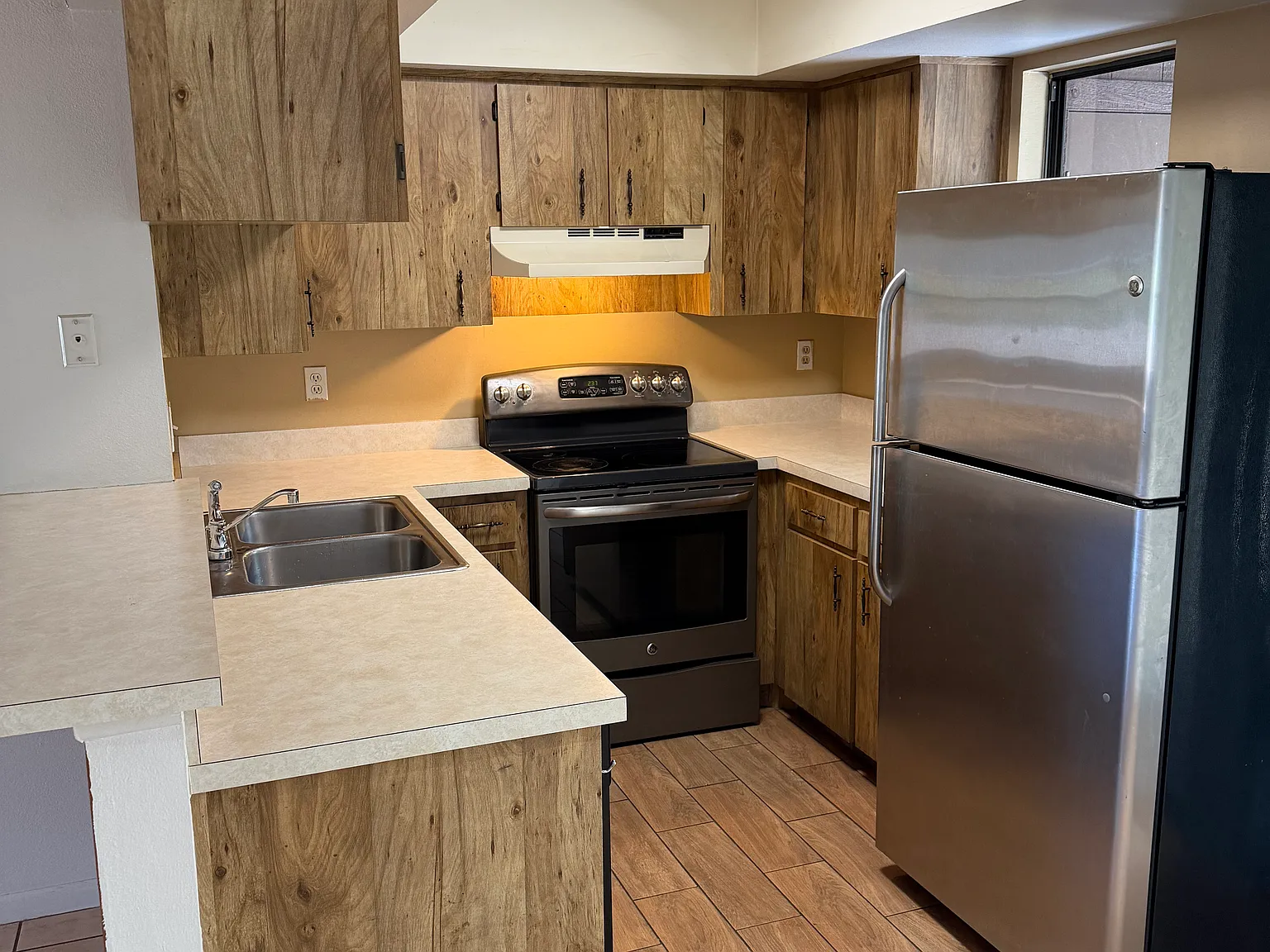 2 bed, 1.5 bath, 1025 sqft, $1,495 — Photo 4