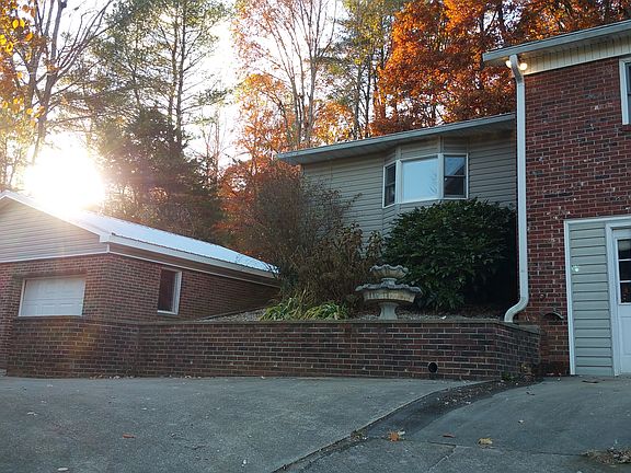 4th image of 1063 Lower Main St APT 612
