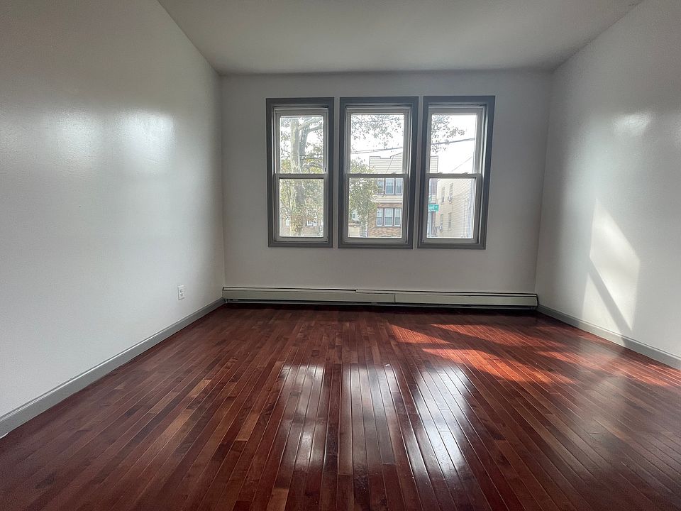 2nd image of 16 Bidwell Ave #1E